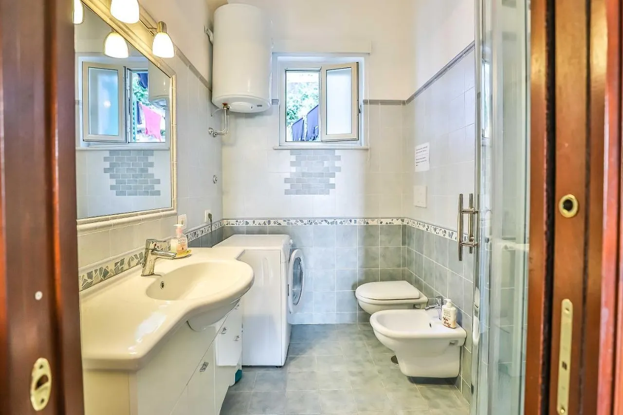 Apartment With 4 Bedrooms In Amalfi 0*,