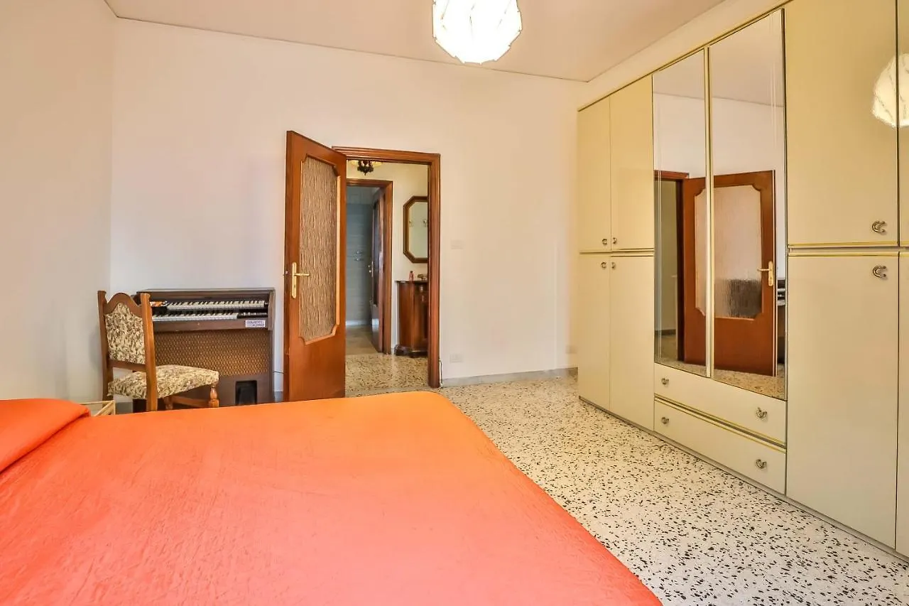 Apartment With 4 Bedrooms In Amalfi