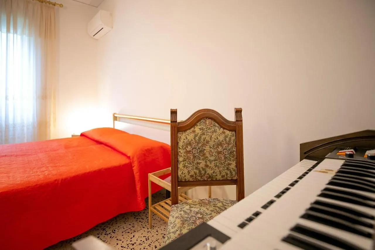 Apartment With 4 Bedrooms In Amalfi