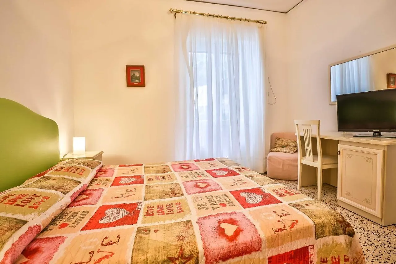 Apartment With 4 Bedrooms In Amalfi 0*,