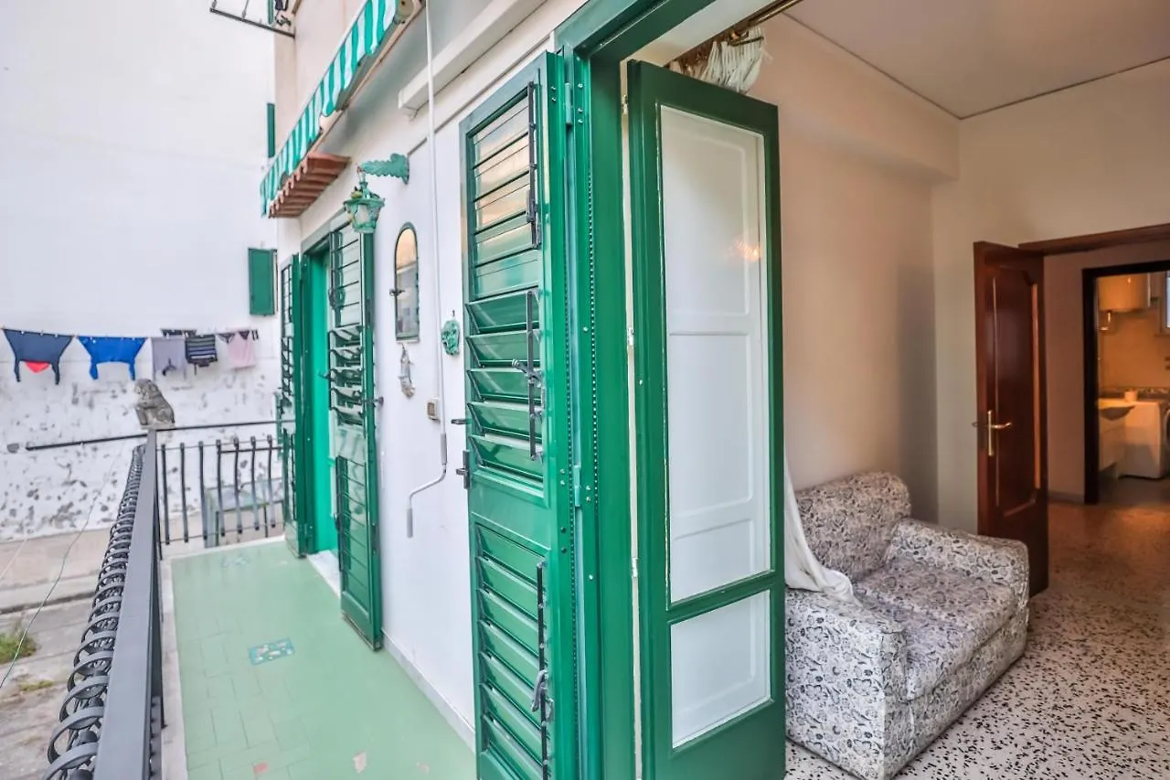 Apartment With 4 Bedrooms In アマルフィ イタリア